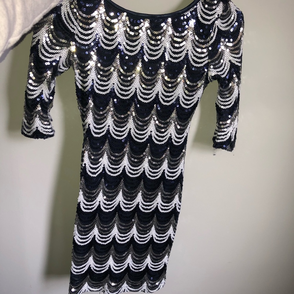 Perfect Body-Con NYE or Homecoming dress!